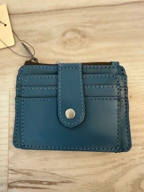Patricia Nash Vintage Distress Cassis Leather Card Case in Safflower Blue